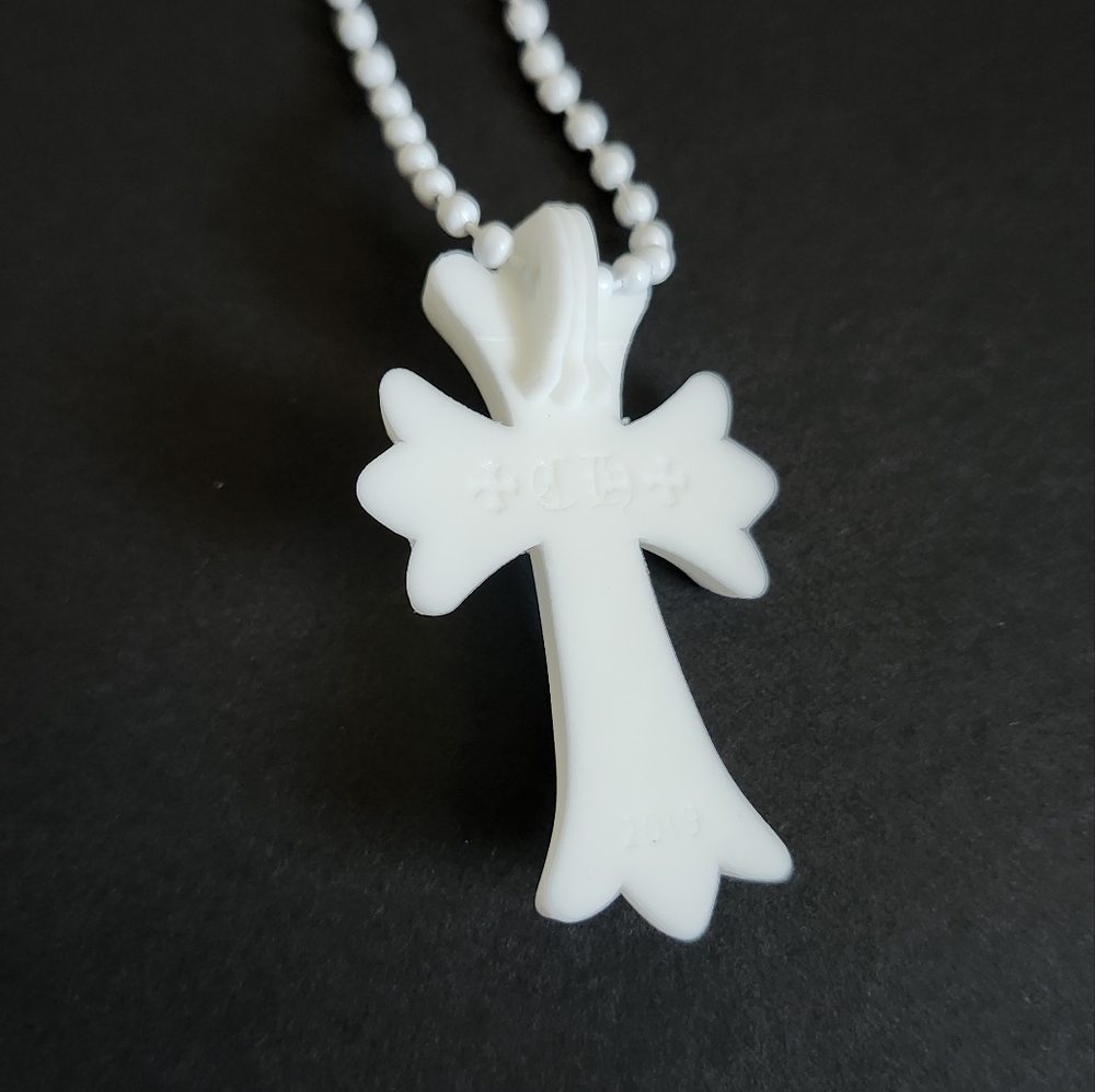 C.H NECKLACE - Picture 7 of 7
